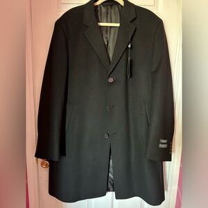 Lauren. Ralph Lauren. Size 46Regular.